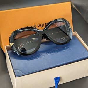 Vintage Louis Vuitton Paris Texas Sunglasses In Noir - Preowned - Used 1 X